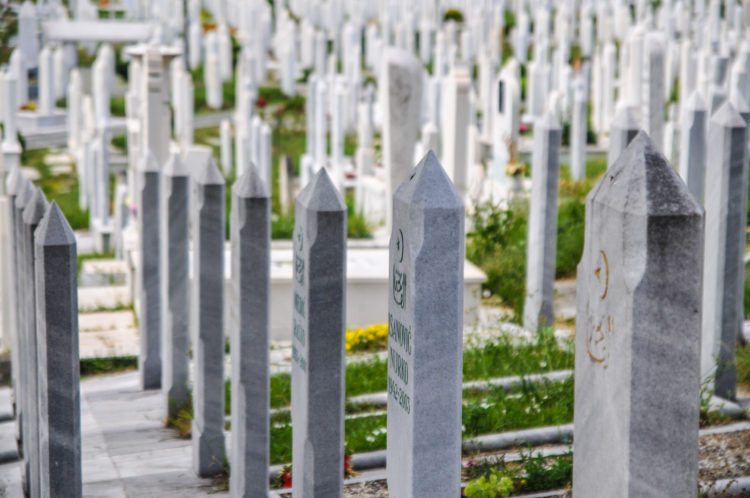 Sarajevo Bosnia Erzegovina Guerra Cristiano Denanni Reporter Cimitero Lapidi