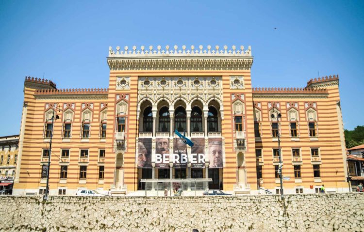 Sarajevo Bosnia Erzegovina Cristiano Denanni Vijećnica Biblioteca Assedio Guerra Storia Cultura