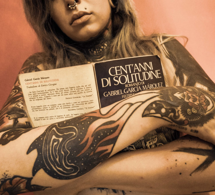 book fotografico tatoo girl torino cent'anni di solitudine garcia marquez mostri sacri
