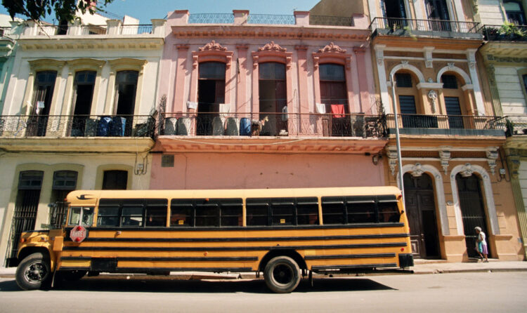 Reportage di viaggio Cuba autobus all'Havana
