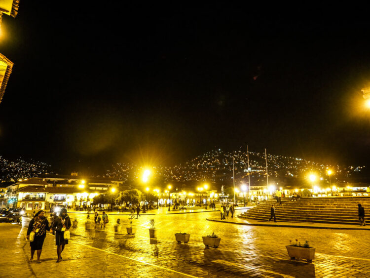 Plaza de armas di notte Reportage in Sud America Cusco Perù