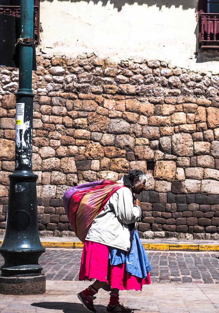 Cristiano Denanni Reportage in Sud America Cusco Perù anziana signora